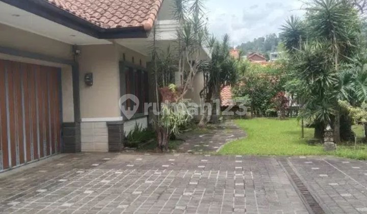 RESOR DAGO PAKAR, DAGO, DEKAT ITB. RUMAH LUAS SIAP HUNI 3 LANTAI DI BANDUNG UTARA, BANDUNG RESOR DAGO PAKAR, DAGO, DEKAT ITB. RUMAH LUAS SIAP HUNI 3 LANTAI DI BANDUNG UTARA, BANDUNG