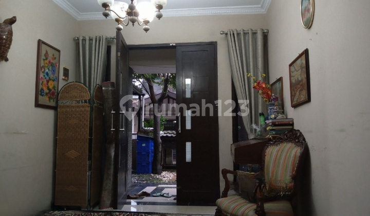 Bkr Complex, Buah Batu. Modern Minimalist House in Bandung City.