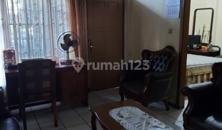 Komplek Antapani, Rumah Luas 2 Lantai Siap Huni di Kota Bandung 2