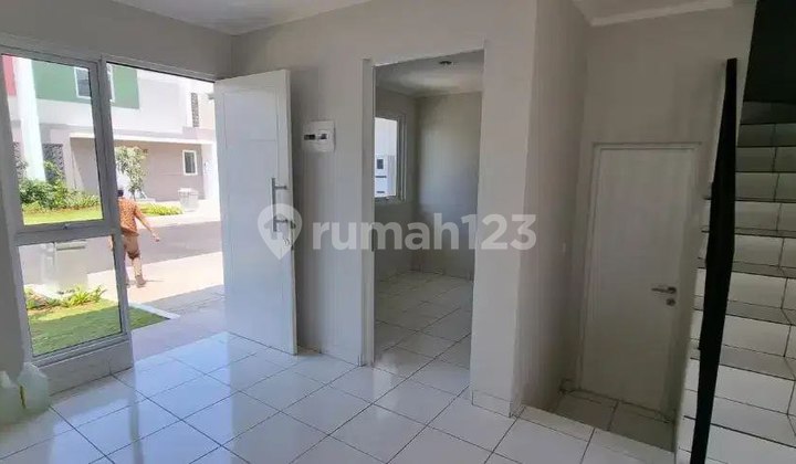 SUMMARECON, GEDE BAGE. RUMAH MODERN 2 LANTAI DI KOTA BANDUNG