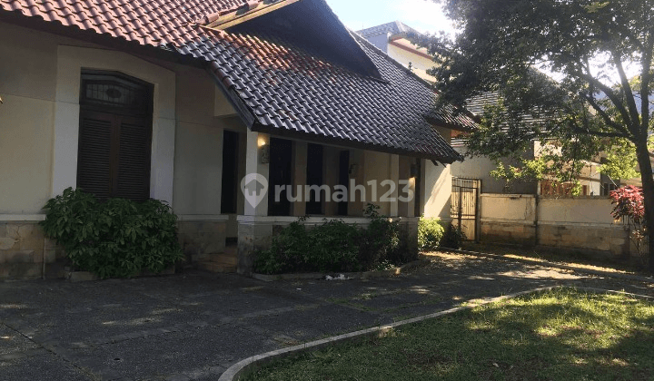 Riau, Martadinata. Rumah Luas Bangunan Belanda Di Kota Bandung 1