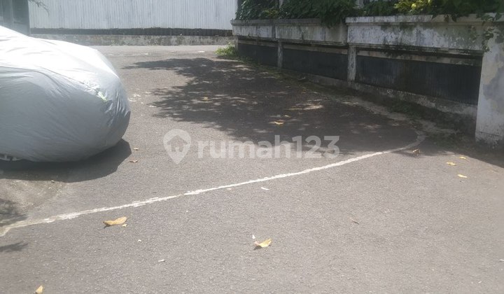 CIBEUNYING, CIGADUNG. READY-TO-OCCUPY HOUSE IN BANDUNG CITY. 2