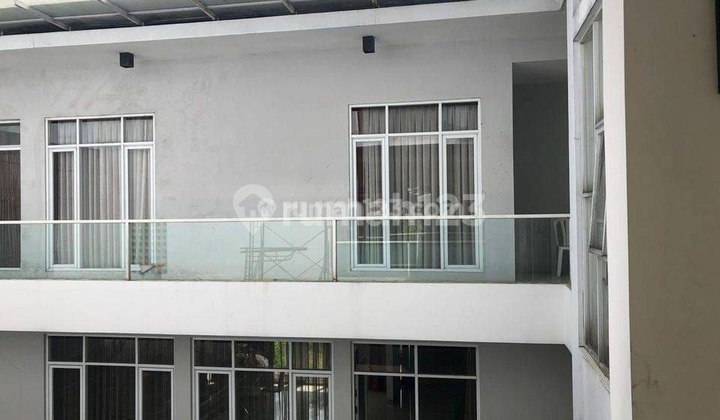 Hot Deal!!! Rumah Bagus 3 Lantai View Danau di Komp. Kota Baru Parahyangan, Kbp, Bandung 2