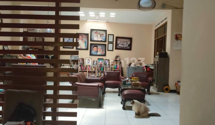 Cisitu, Dago. Rumah Siap Huni dengan Kebun Luas di Kota Bandung 2