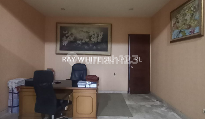 Rumah di Jl Panglima Polim Lahan Besar Jarang ada 