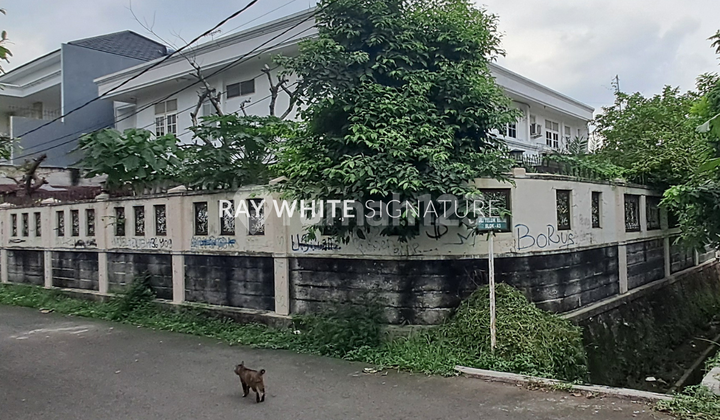 Dijual Rumah Lama Kondisi Terawat dan Layak Huni di Pondok Bambu