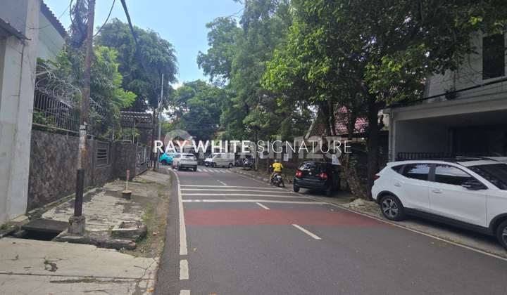 Dijual Rumah Lama di Jl Danau Poso, Bendungan Hilir 2