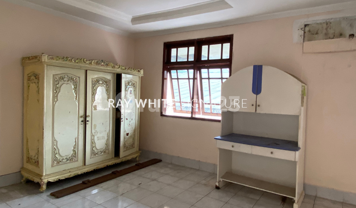 Rumah Lama di Jl Raya Bogor, Bisa untuk gudang dan pabrik