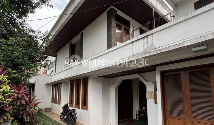 Rumah Lama di Jl Dukuh Patra Kondisi Baik Layak Huni Area Prime