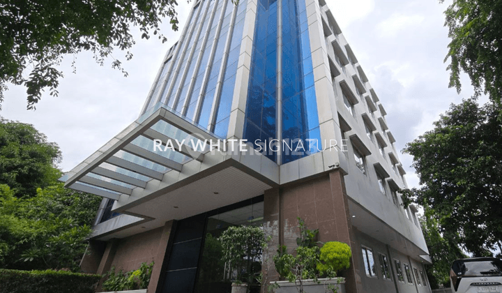 Dijual Office Building 6.5 Lantai Brand New di Raden Saleh Raya 1