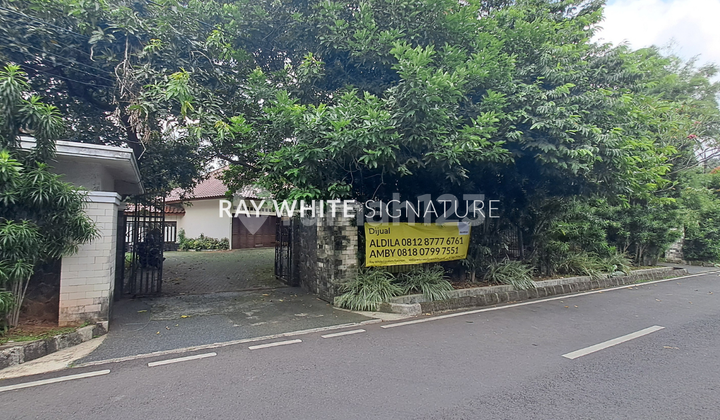 Dijual Rumah Lama Area Tenang Nyaman dan Asri di Ceger Permai