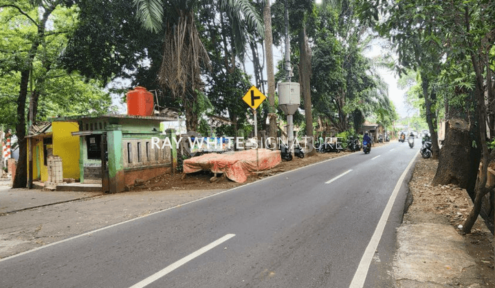 Dijual Rumah Layak Huni Dengan Pool Dan Taman Besar di Kebagusan 2