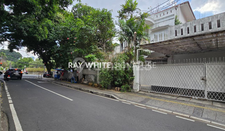 Dijual Rumah Lama Area Prime Menteng Jl Pasuruan 1
