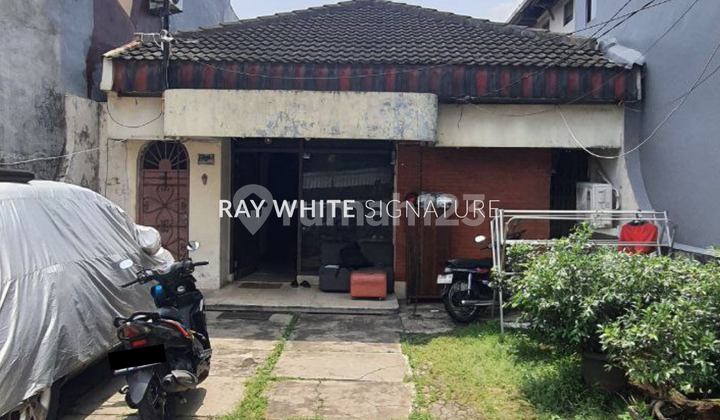 Rumah Lama Jl Sidik, kuningan Bagus Untuk Usaha Kost Rumah Lama Jl Sidik, kuningan Bagus Untuk Usaha Kost