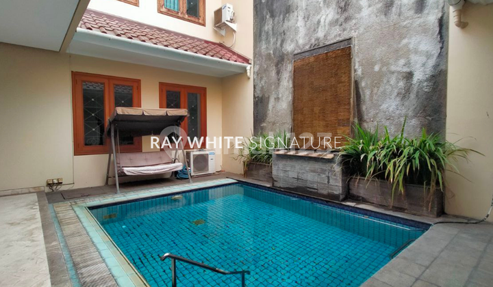 Rumah Lama di Wijaya Kebayoran Baru Kondisi Bagus Siap Huni