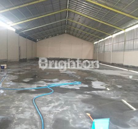 Ready-to-use Warehouse Accessible by Container in Mranggen Ready-to-use Warehouse Accessible by Container in Mranggen