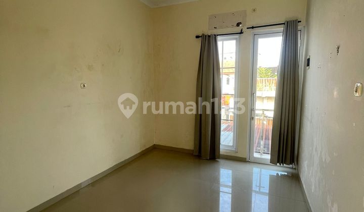 Rumah 2 Lantai Siap Huni di Pedurungan Dekat Nasmoco 2