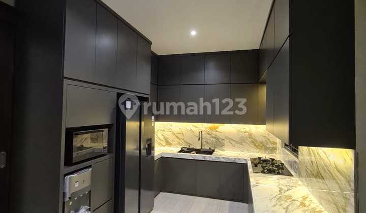 Luxury Mountain View House in Salatiga 2