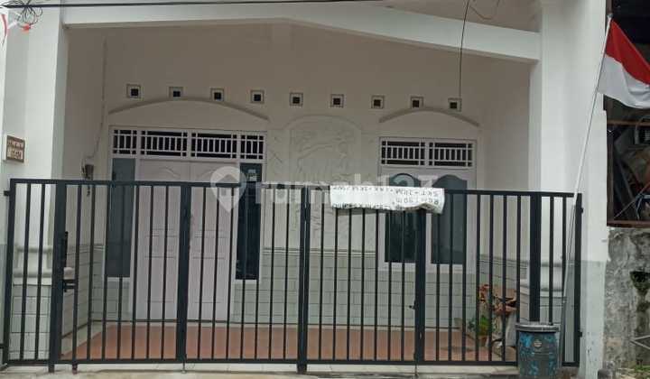 Ready-to-Occupy House in Mangunharjo Tembalang 1
