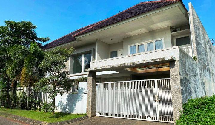 Rumah Minimalis Modern 2 Lantai di Istana Dieng Tengah Malang 2