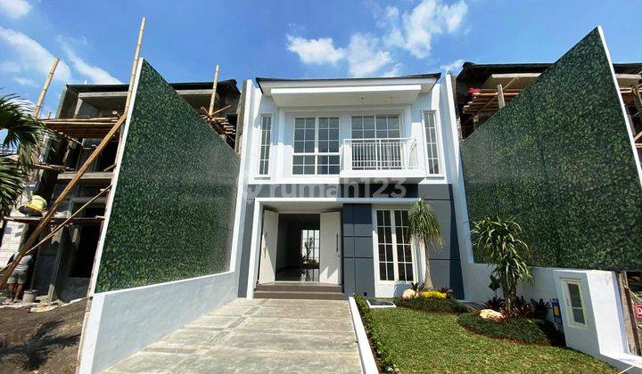 Rumah Minimalis Modern 2 Lantai di Green Orchid Suhat 1