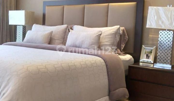 Apartment 1 Park Avenue Royal Tower Kebayoran Gandaria Jaksel 3+1 Bedrooms With Balcony 1