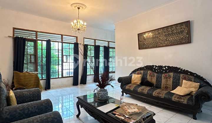 Dijual Rumah Daerah Senopati Jakarta Selatan Shm Akses Mudah Bebas Banjir One Gate System Lingkungan Elite Dijual Rumah Daerah Senopati Jakarta Selatan Shm Akses Mudah Bebas Banjir One Gate System Lingkungan Elite