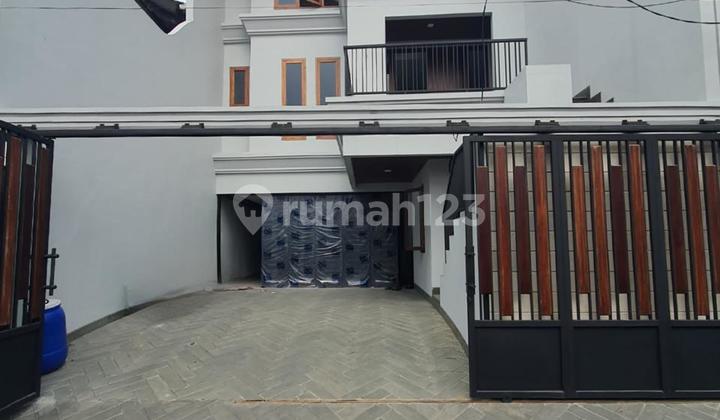 Dijual Rumah Brand New Daerah Cipete Lokasi Strategis Dekat Antasari Blok M Shm Bebas Banjir Dijual Rumah Brand New Daerah Cipete Lokasi Strategis Dekat Antasari Blok M Shm Bebas Banjir