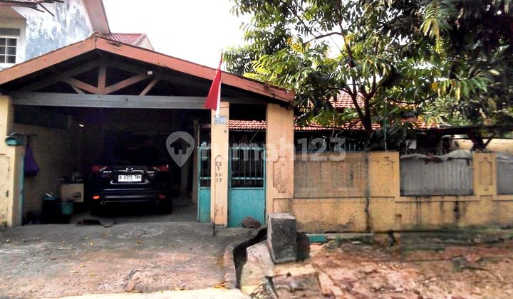 Rumah Tua Dalam Komplek Bebas Banjir Pondok Kelapa Jakarta Timur Shm