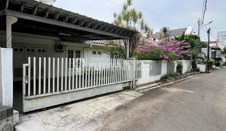 Rumah Luas Daerah Cipete Jakarta Selatan Bebas Banjir Akses Mudah SHM