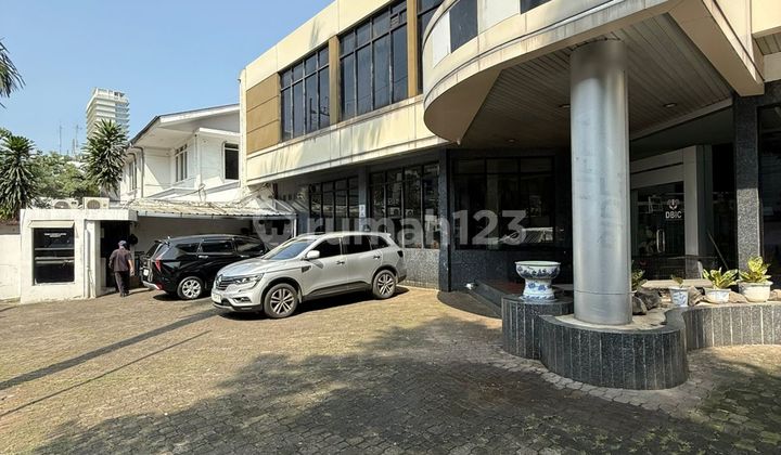 Rumah Area Komersil Kebayoran Baru Dekat Sudirman Senayan Blok M Cocok Untuk Kantor Dan Usaha SHM