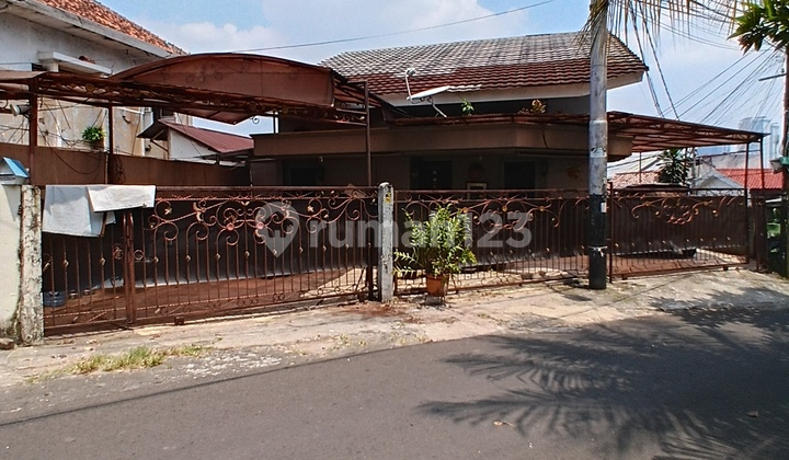 Tanah Bonus Banguanan Lama di Radio Dalam.