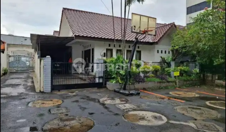Rumah di Komplek Keuangan Cilandak 2