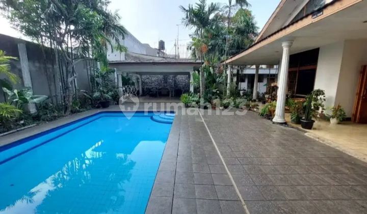 Rumah Mewah di Haji Nawi Cilandak.