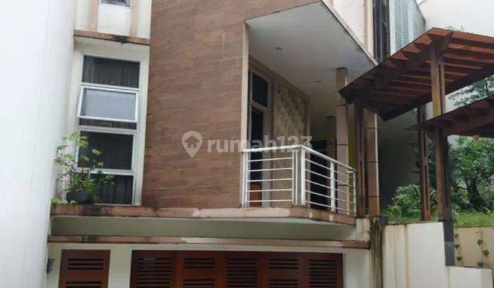 Rumah Tenang Dan Asri Dalam Town House Lebak Bulus  2