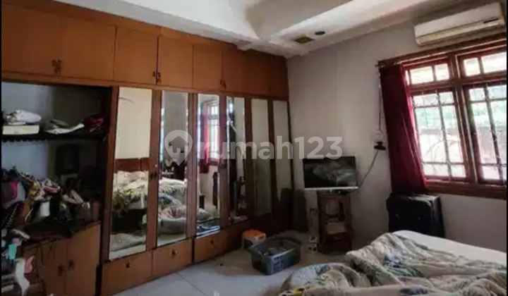 Rumah Lokasi Strategis di Tanah Kusir