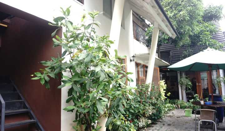 Rumah dengan Disign Minimalis Modern di Kebagusan.