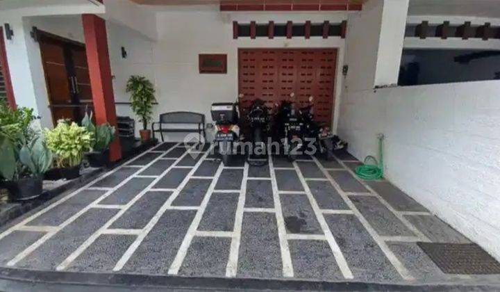 Rumah Letak Strategis Dalam Komplek Mampang Residemce. 2