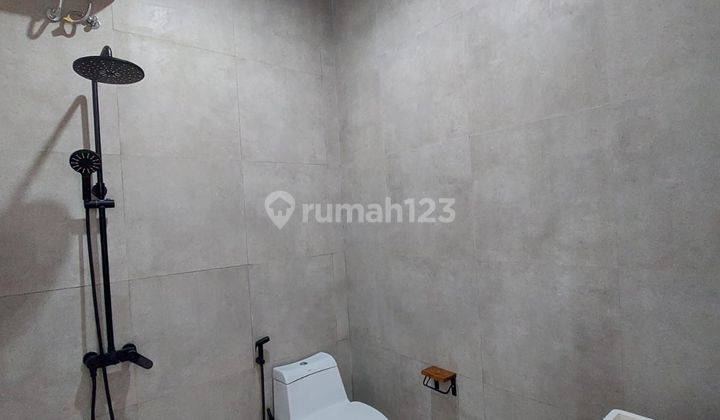 Moder House 24