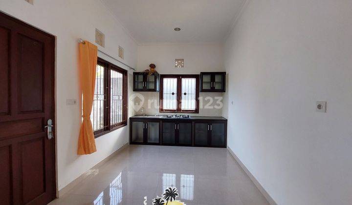 3 Bedrooms 18