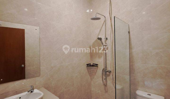 3 Bedrooms House 32