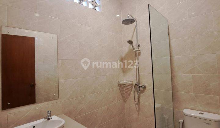 3 Bedrooms House 40