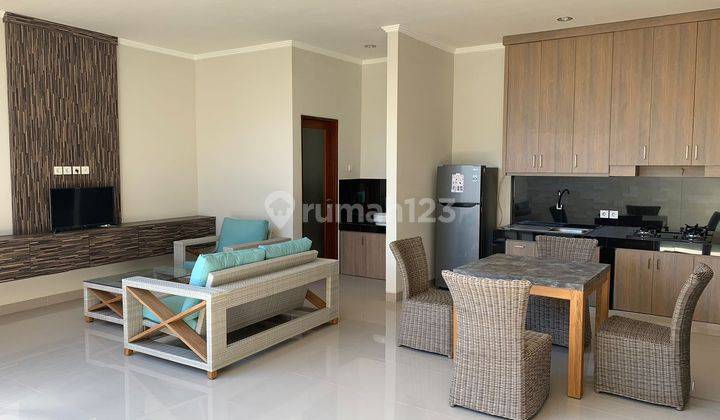 2 bedroom  and 2 bathroom  8