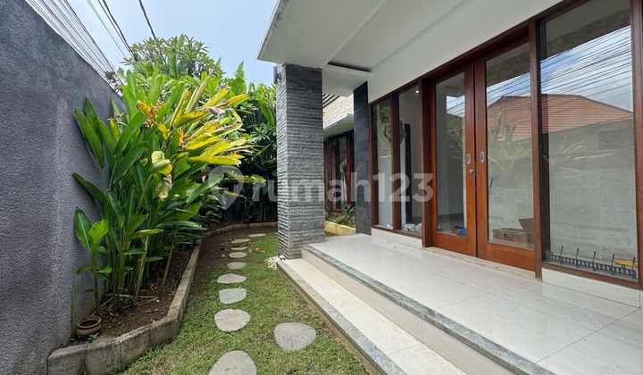 2 Bedrooms Villa 2