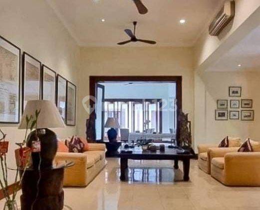 Dijual Rumah Besar Hook Asri Di Menteng Jakarta Pusat 2