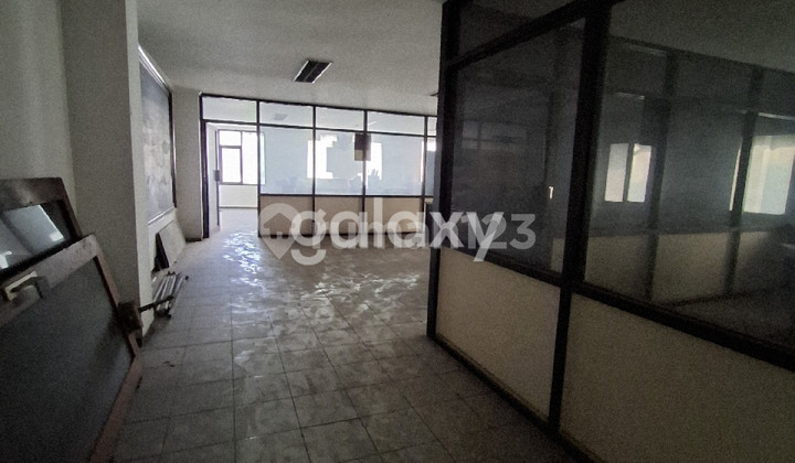 2 Three-Story Shophouses on Jalan Songoyudan and Kh Mansyur, Central Surabaya 2