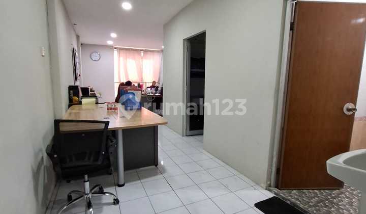 Ruko 3 Lantai Siap Pakai Di Surabaya Pusat