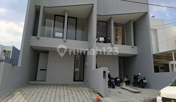 Rumah Mewah Di Graha Green Garden Surabaya Barat 2