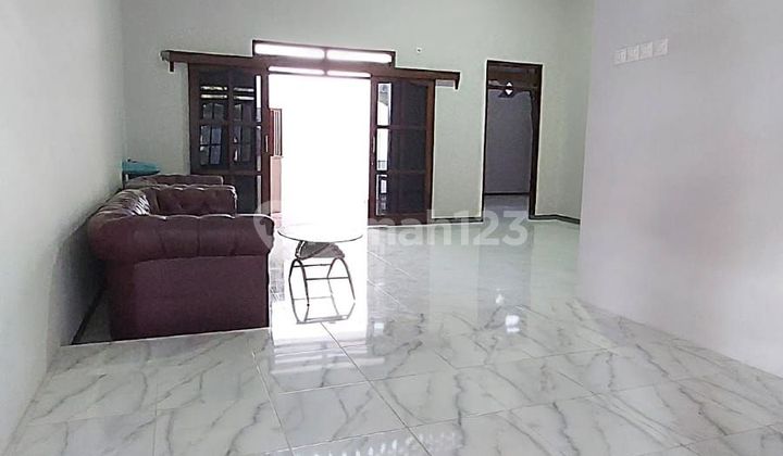 New House Completely Renovated in Wiyung Area New House Completely Renovated in Wiyung Area