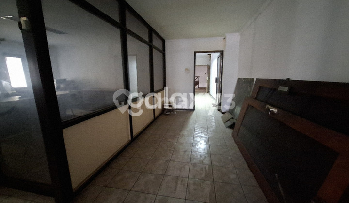 Ruko 2 Lantai di Jalan Songoyudan Surabaya Pusat